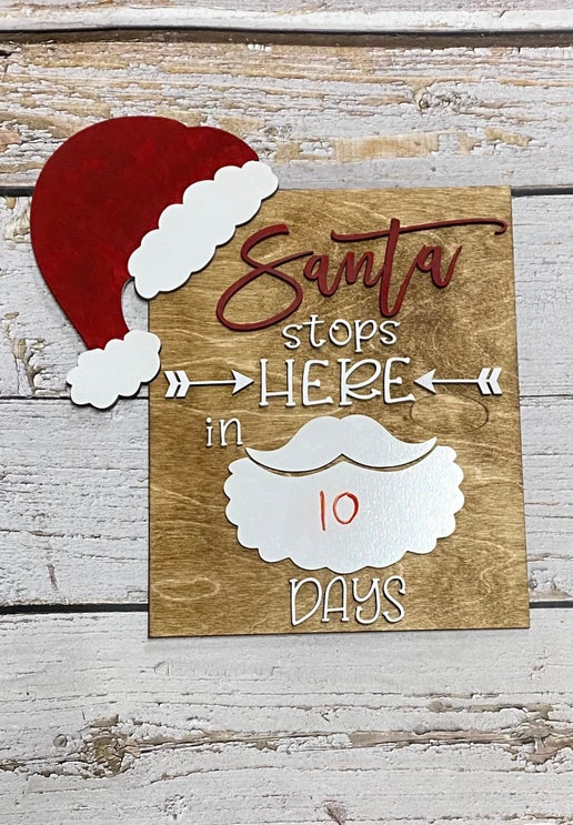 Santa Stops Here Countdown Sign – A Fun Holiday Tradition!