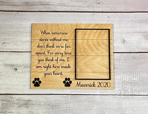Customizable Pet Memorial Frame – A Beautiful Tribute