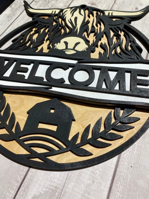 Rustic Highland Cow Welcome Sign – Farmhouse Charm for Your Home! 🐮✨