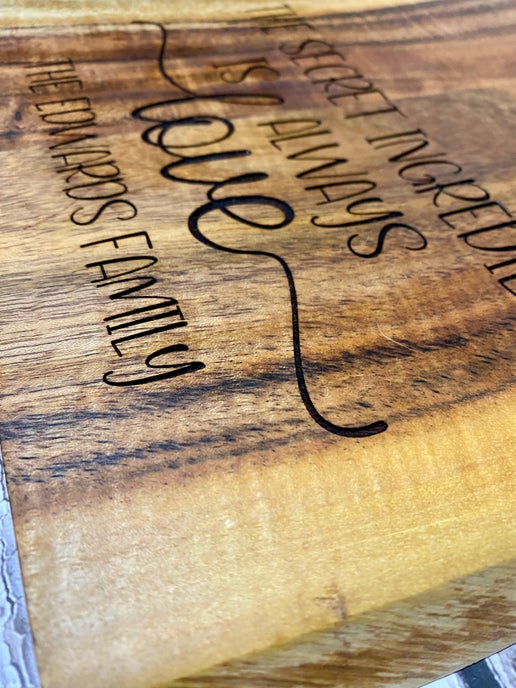 Personalized Acacia Wood Cutting Board β Custom Engraved