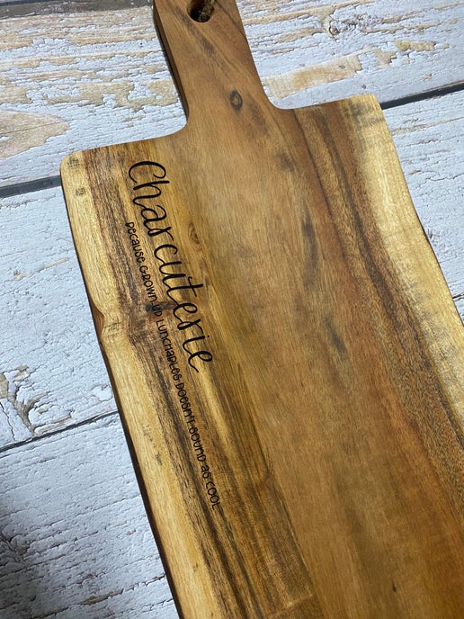 Acacia Wood Charcuterie Board – Handcrafted & Engraved