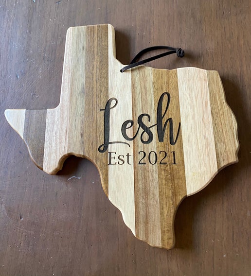 Custom Engraved Texas-Shaped Cutting Boards 🌟