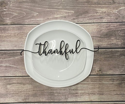 Elegant “Thankful” Script Table Decor – Perfect for Holiday & Everyday Dining 🍽️✨