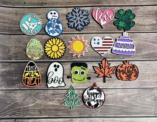 Welcome Interchangeable Door Sign – 18” Round 🌟🏡